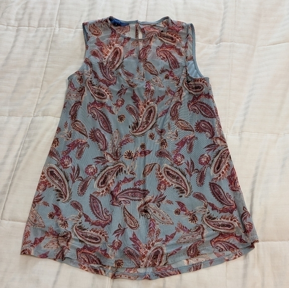 Apt. 9 sleeveless top with slightly sheer shoulder panel size small - Picture 1 of 10